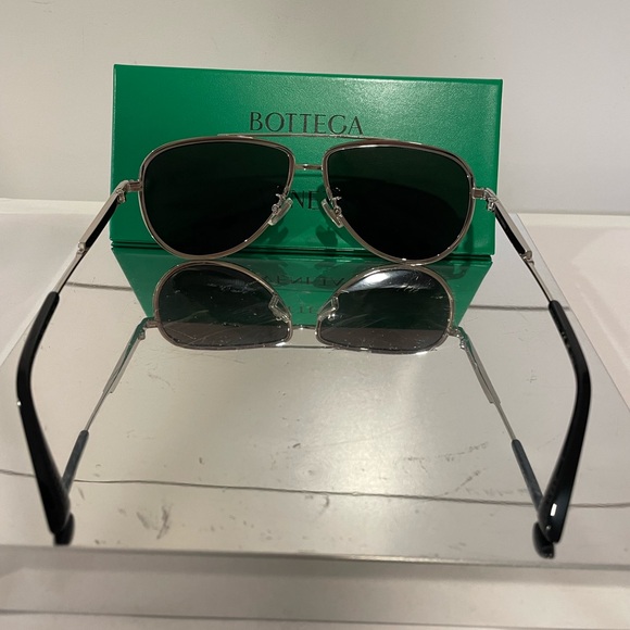 BOTTEGA VENETA BV1240S-003 MEN'S SUNGLASSES - Picture 8 of 10